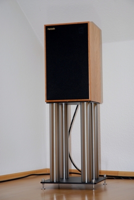 Harbeth M30 auf LM-SP-II Boxenständer