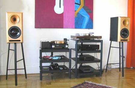 Zingali Lautsprecher auf Dreibein Maßanfertigung