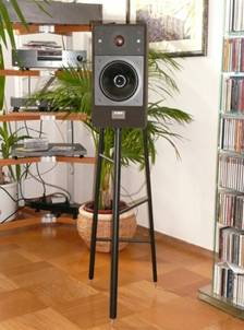 Celestion SL-600 auf Dreibein SL-600