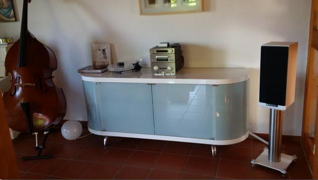 Abacus APC 24-23C auf Boxenstativ Resonanz I mit Sonderlackierung