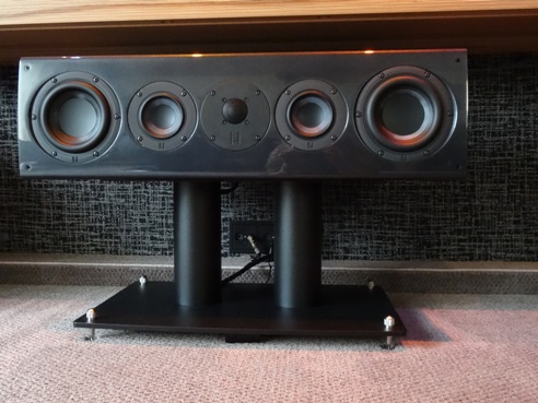 Centerstativ mit Nubert Center