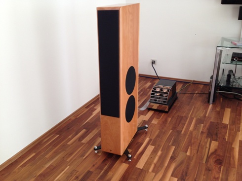 maßgefertigte Speaker Base für Vienna Acoustics Mahler 